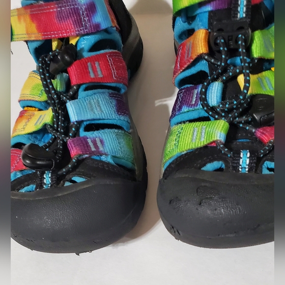 Keen multicolored sandals children size 1. - Picture 9 of 15